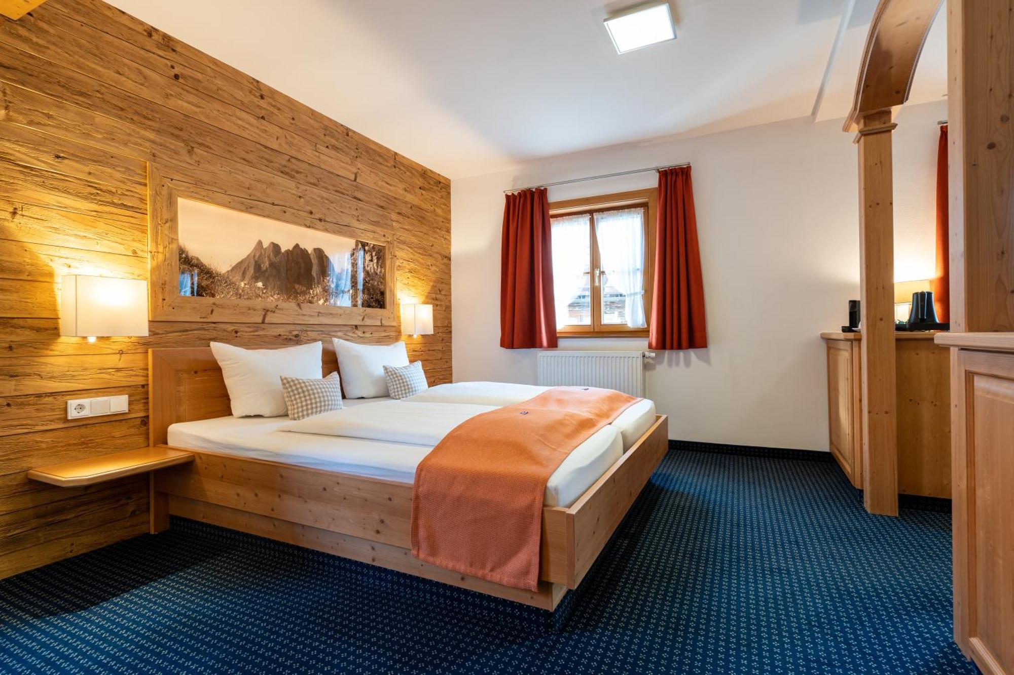 Double Room Mountain View